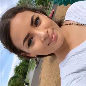 Meet your Posher, Melissa